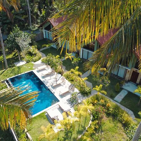 ホテル The Hamlet Kuta  エクステリア 写真