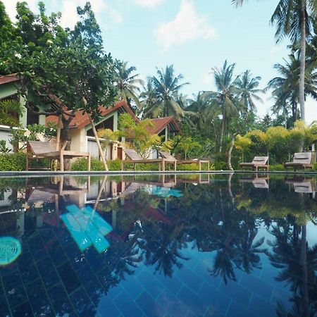 ホテル The Hamlet Kuta  エクステリア 写真