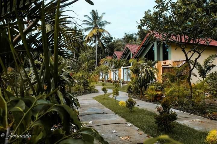 ホテル The Hamlet Kuta  エクステリア 写真