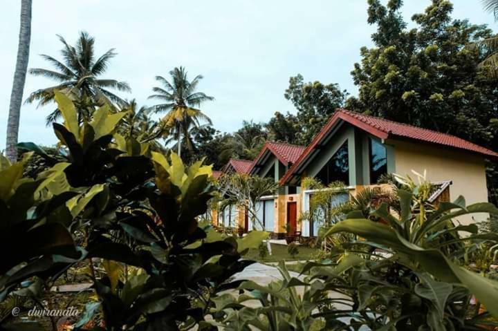 ホテル The Hamlet Kuta  エクステリア 写真
