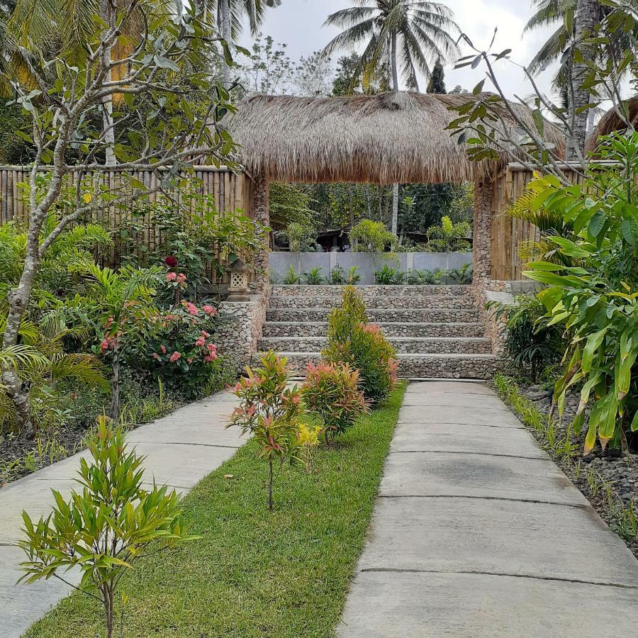 ホテル The Hamlet Kuta  エクステリア 写真
